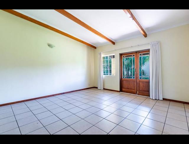 3 BEDROOM TOWNHOUSE FOR SALE IN SCOTTSVILLE